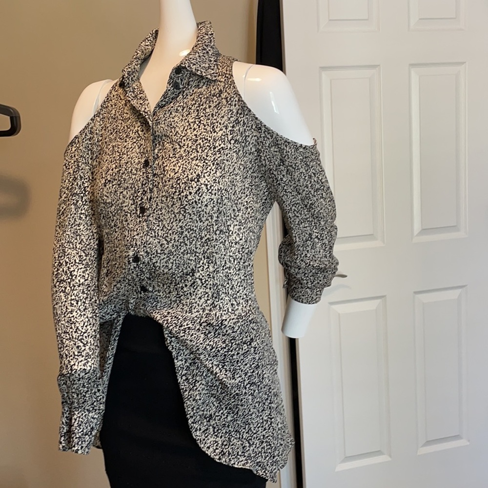 PARKER Silk Button Down Collared Blouse Shirt Cold Shoulder Asymmetrical Top XS - Picture 3 of 10